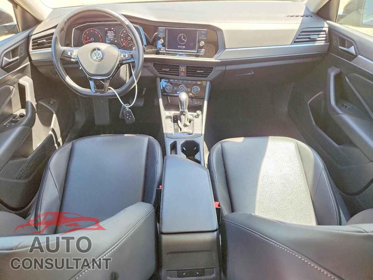 VOLKSWAGEN JETTA 2019 - 3VWCB7BU8KM261356