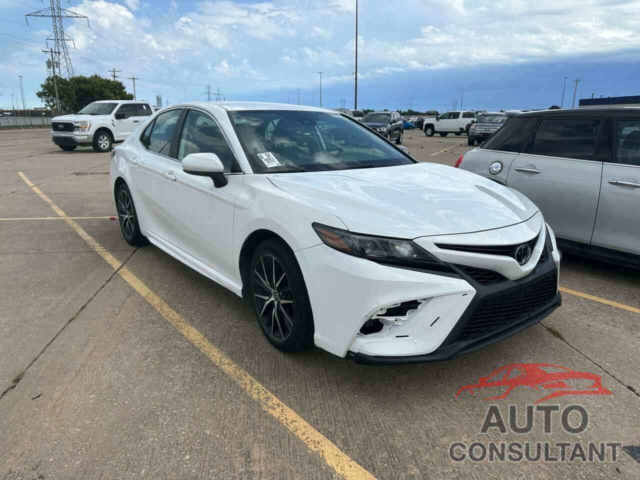 TOYOTA CAMRY 2021 - 4T1G11AK1MU442121