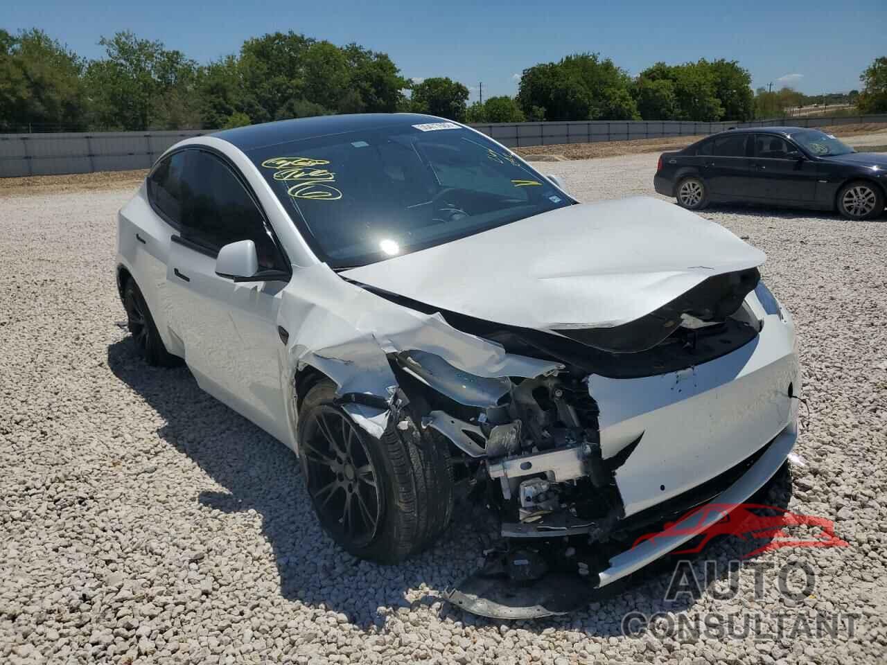 TESLA MODEL Y 2021 - 5YJYGDEE8MF266092