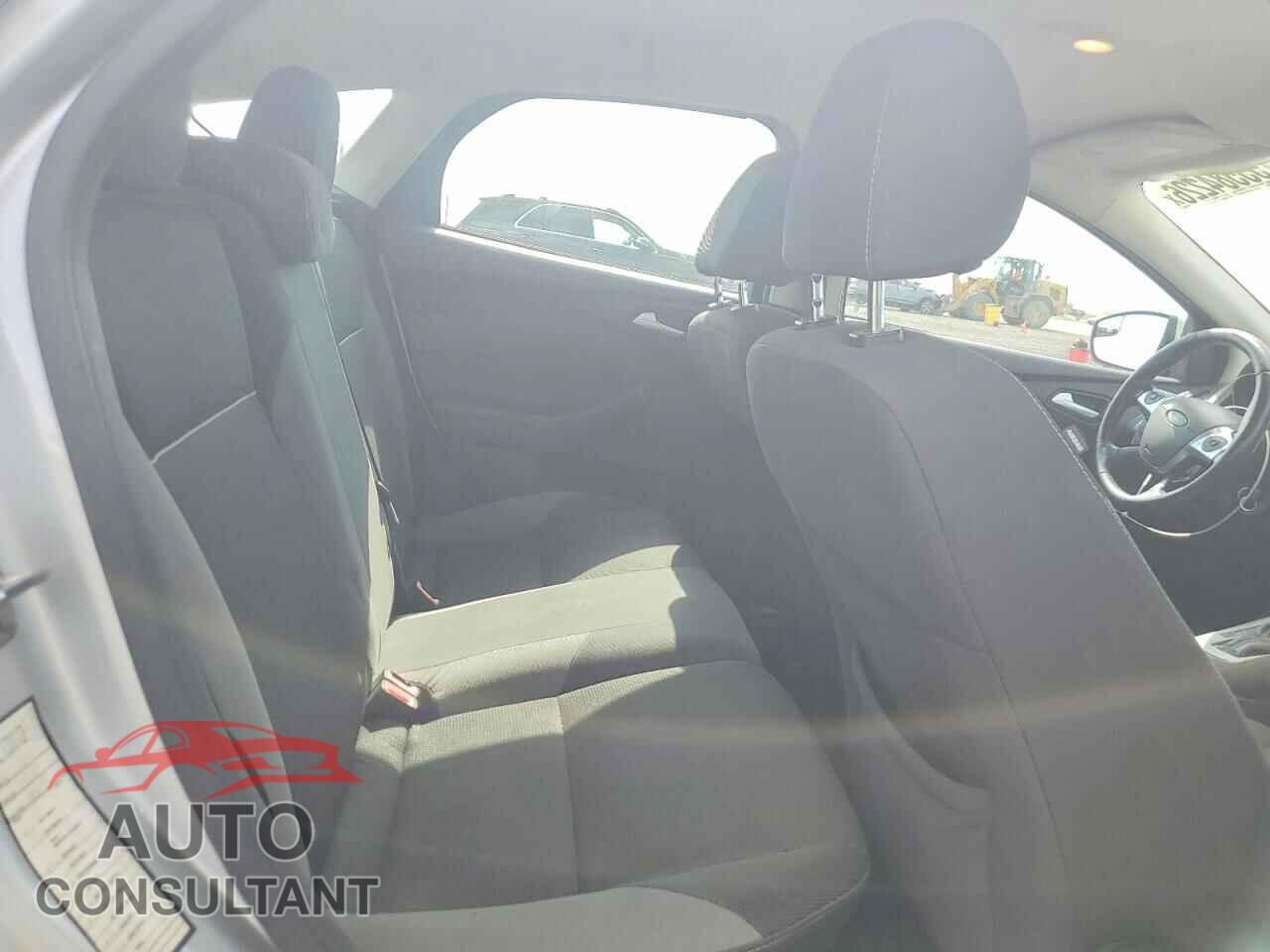 FORD FOCUS 2013 - 1FADP3K20DL247963