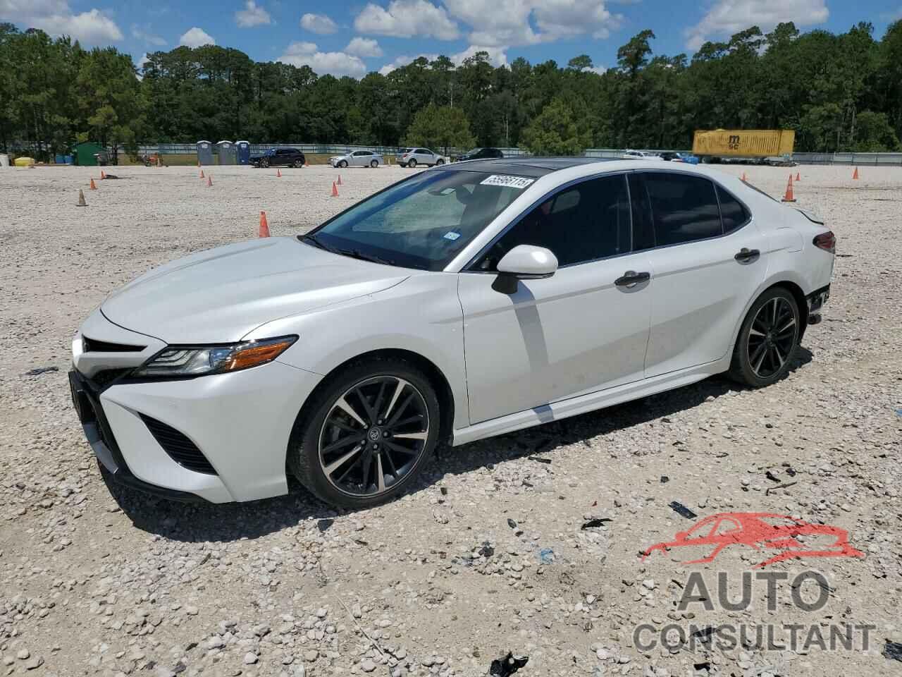 TOYOTA CAMRY 2018 - 4T1B61HK2JU026298