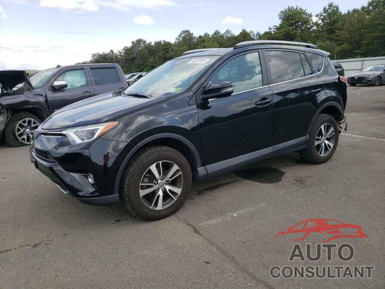 TOYOTA RAV4 2018 - 2T3RFREV7JW828106