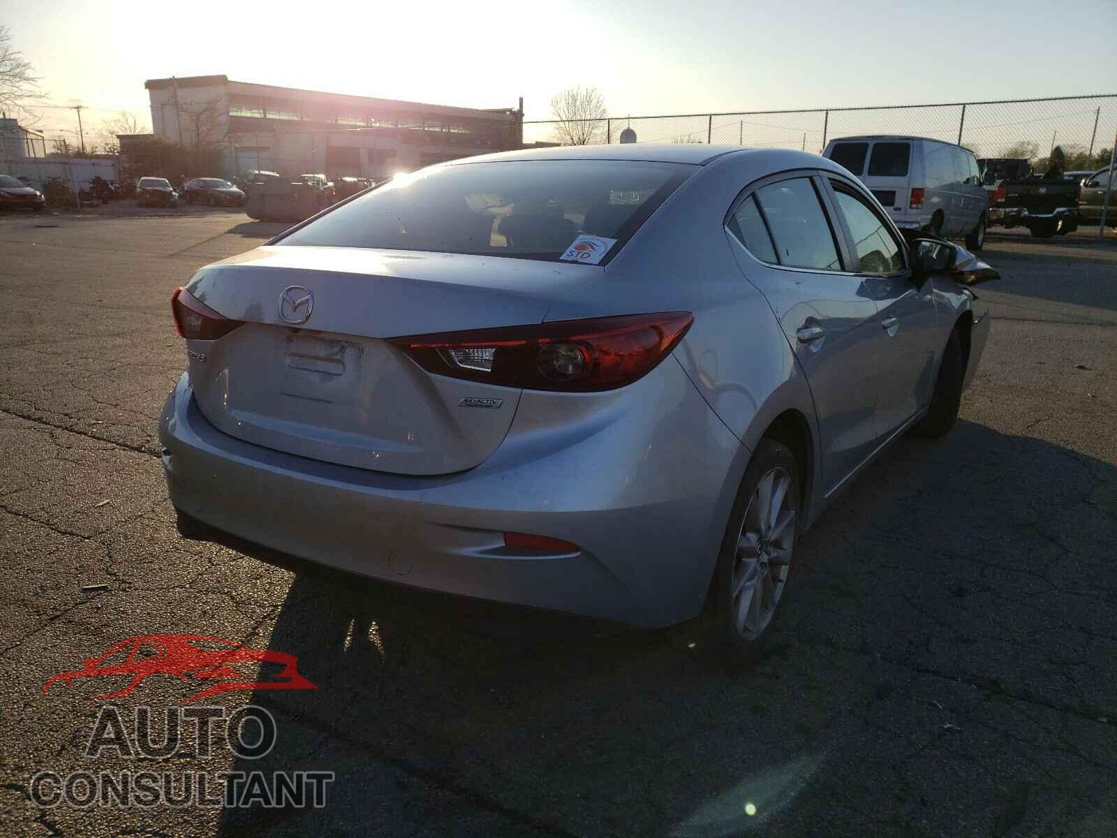 MAZDA 3 2017 - 3MZBN1V73HM107586