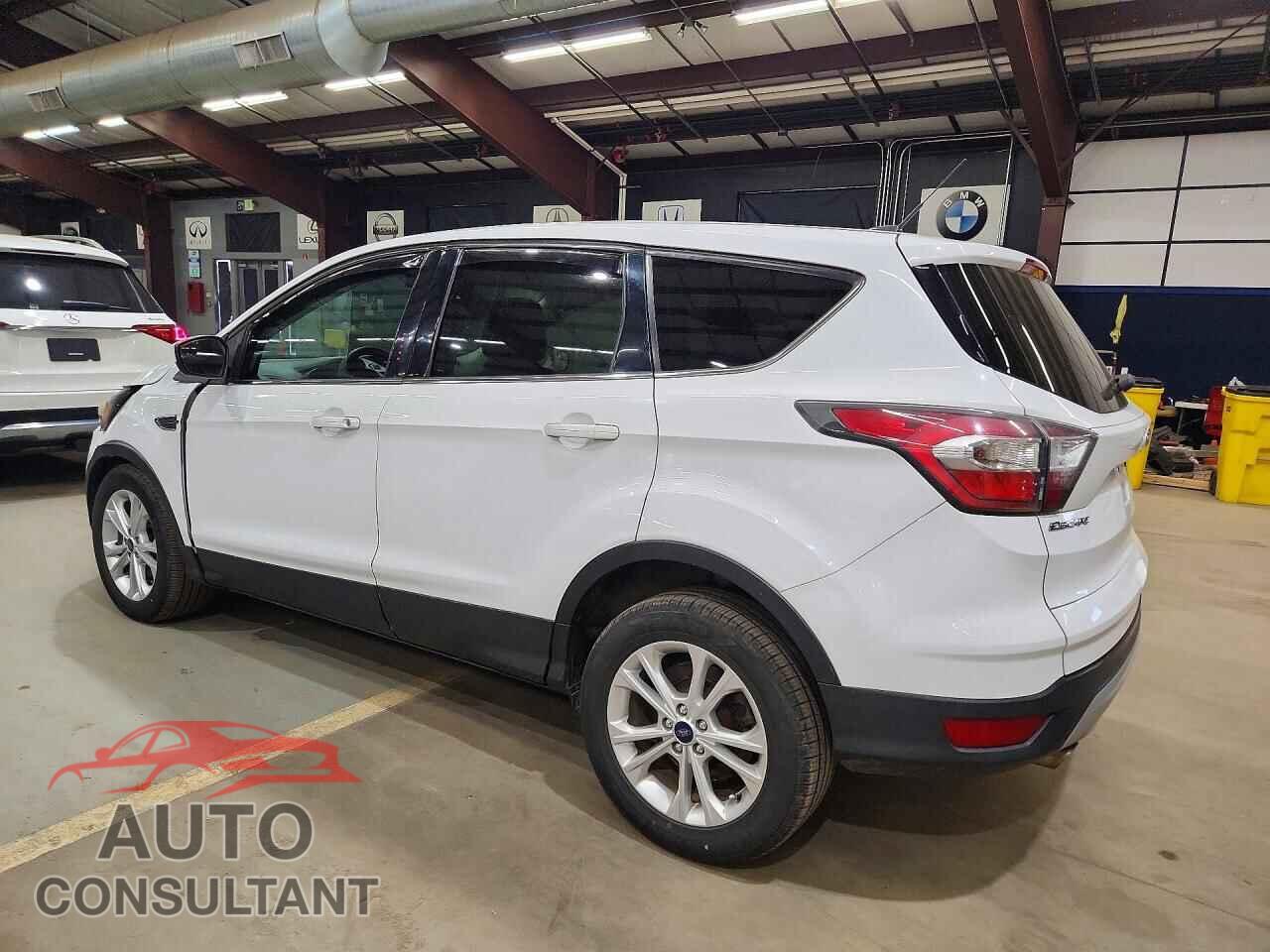 FORD ESCAPE 2017 - 1FMCU0GDXHUB03212