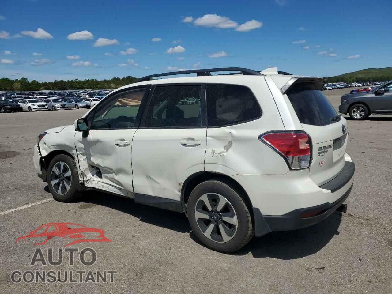 SUBARU FORESTER 2018 - JF2SJAEC7JH532428