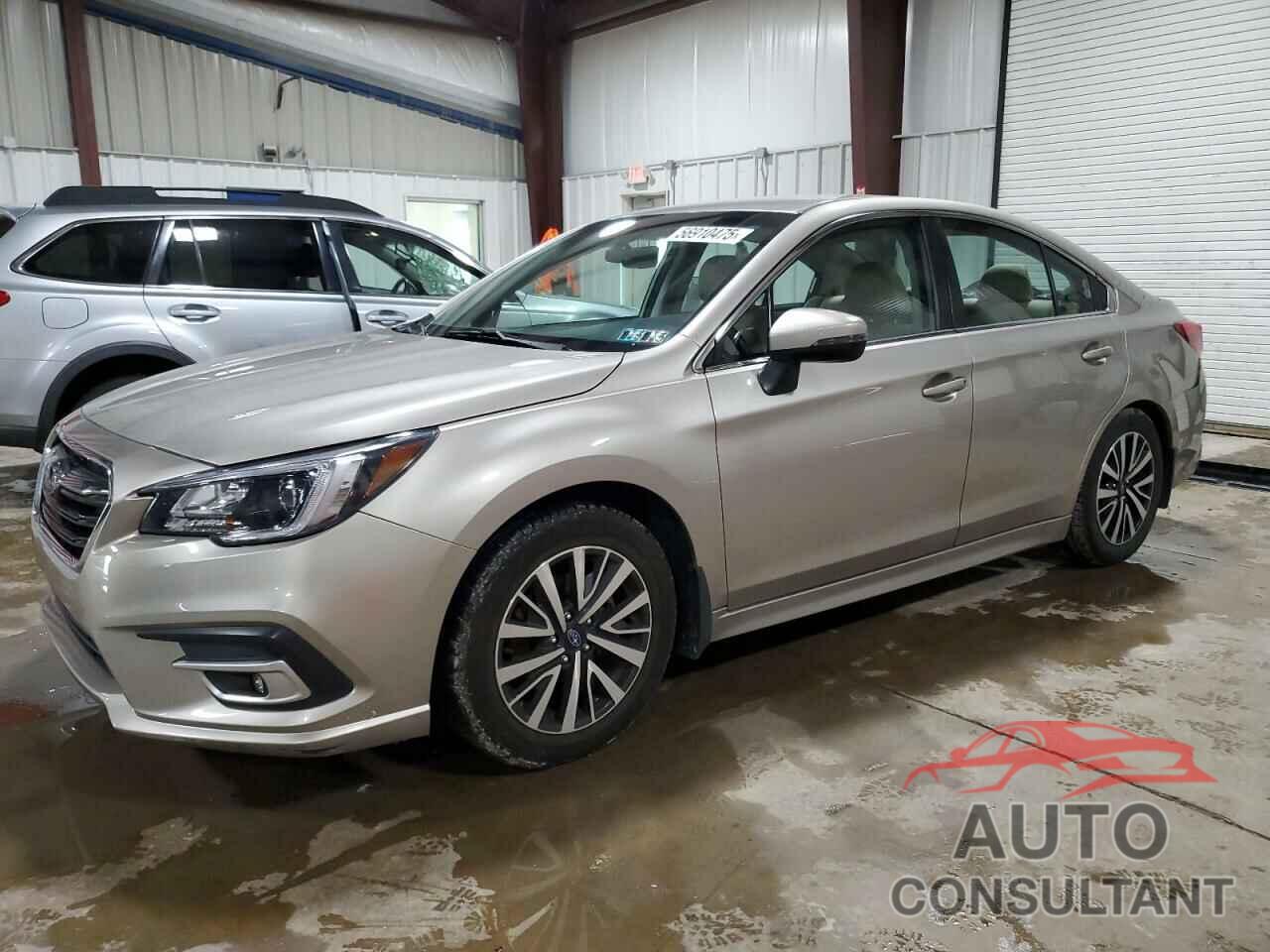 SUBARU LEGACY 2018 - 4S3BNAF66J3018515