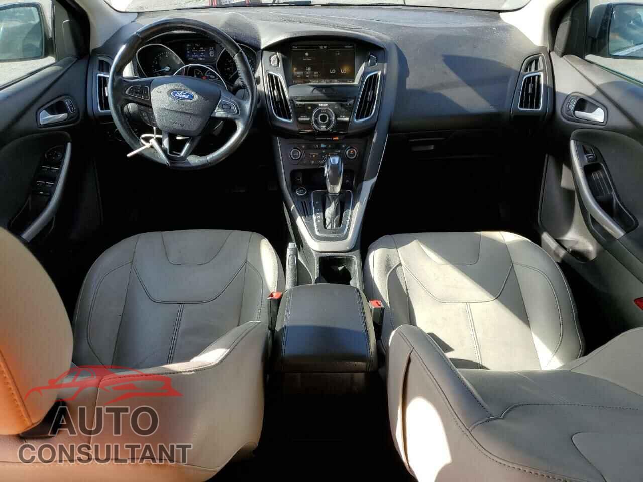 FORD FOCUS 2015 - 1FADP3J28FL288037