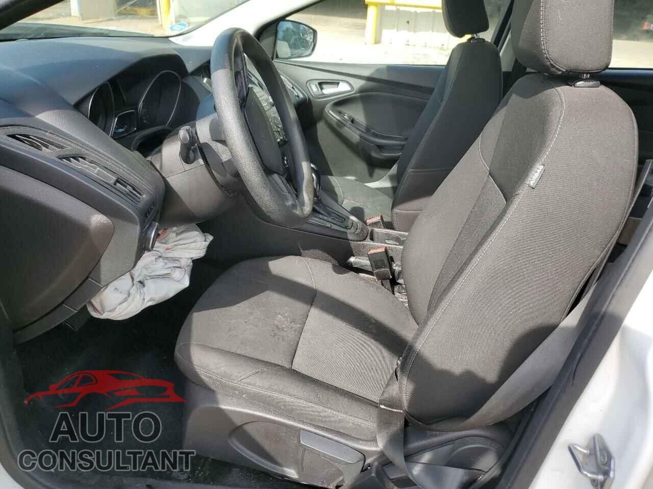 FORD FOCUS 2016 - 1FADP3K25GL217409