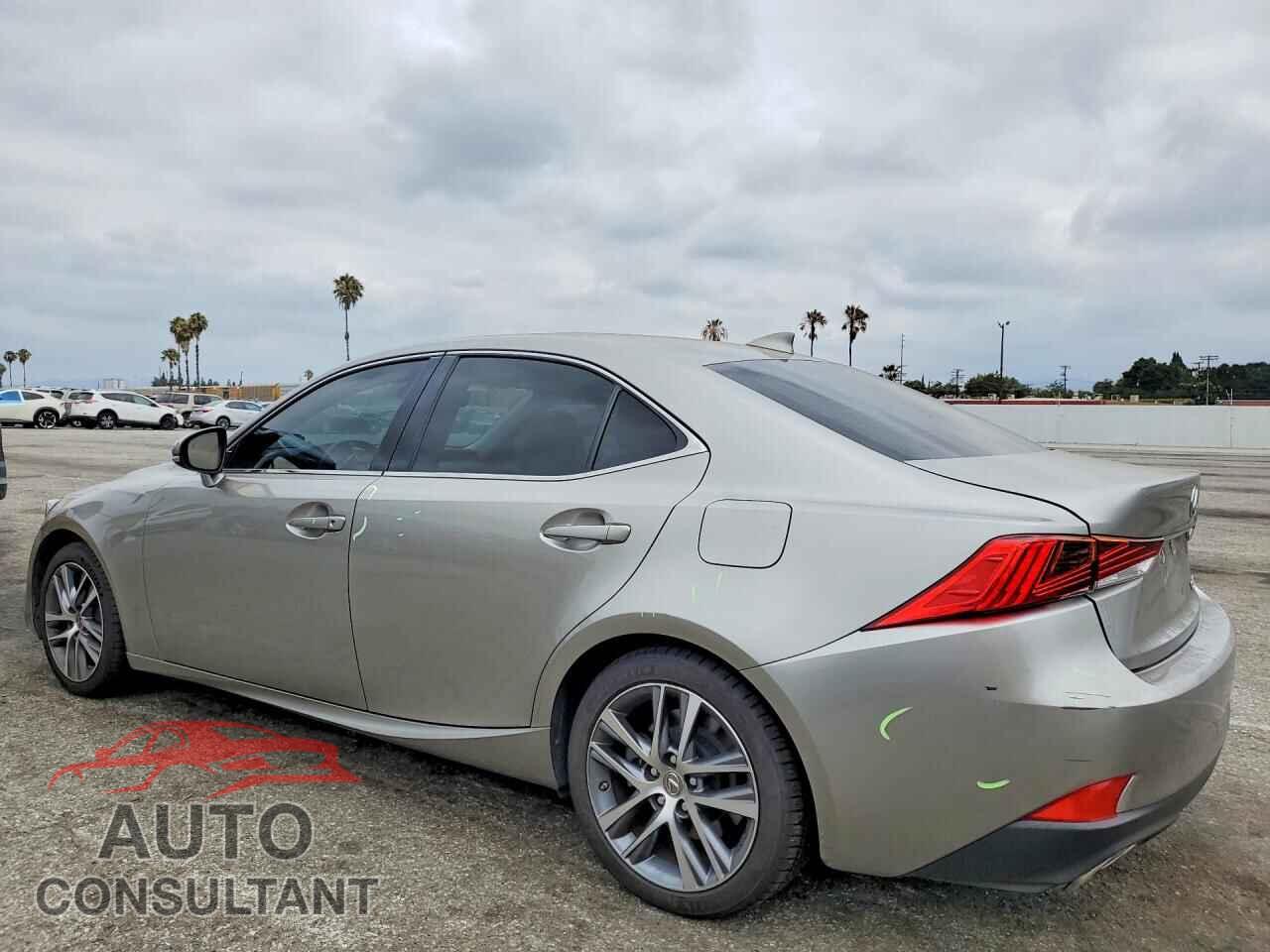LEXUS IS 2020 - JTHAA1D27L5108785