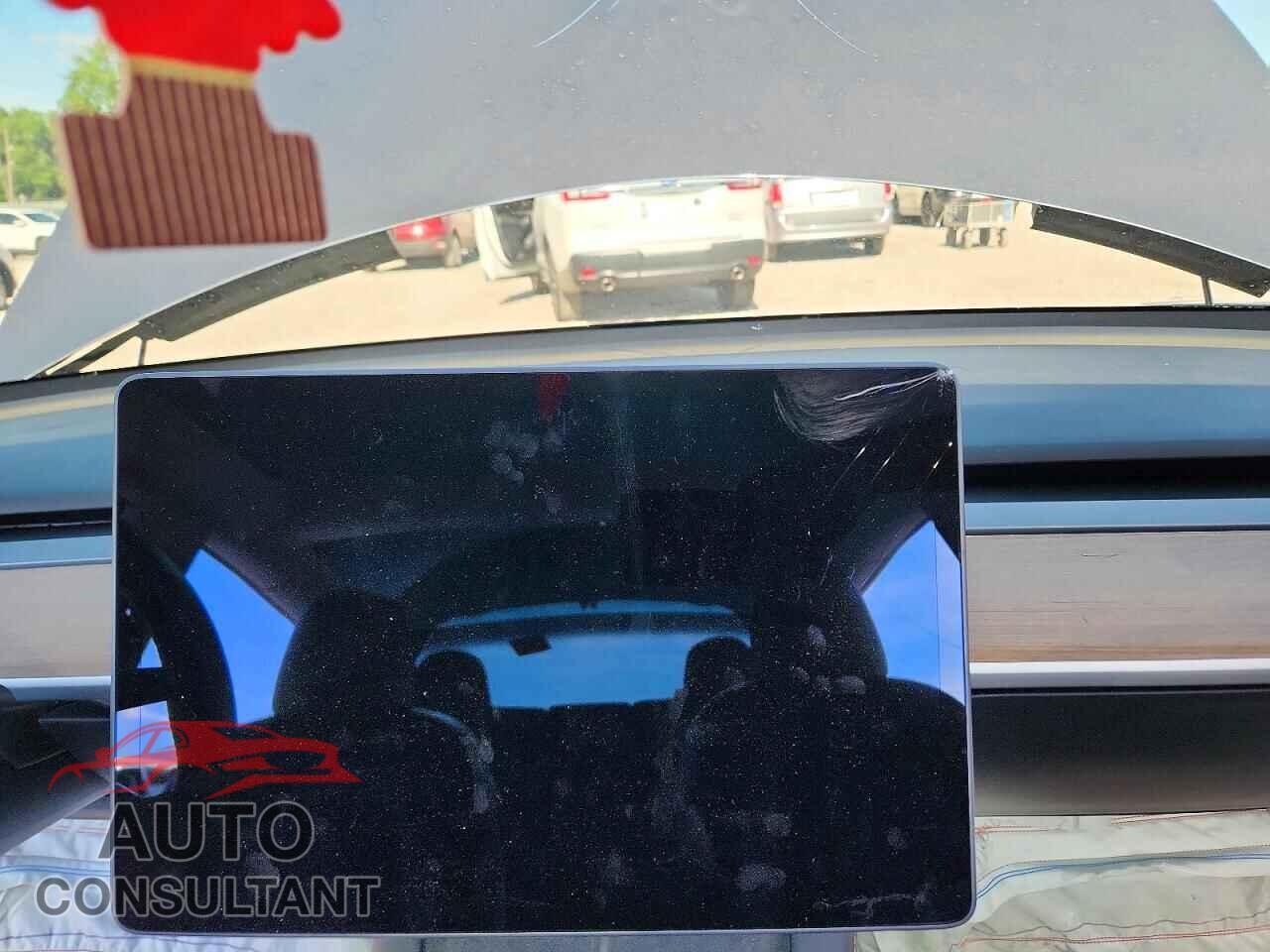 TESLA MODEL 3 2021 - 5YJ3E1EA2MF907331