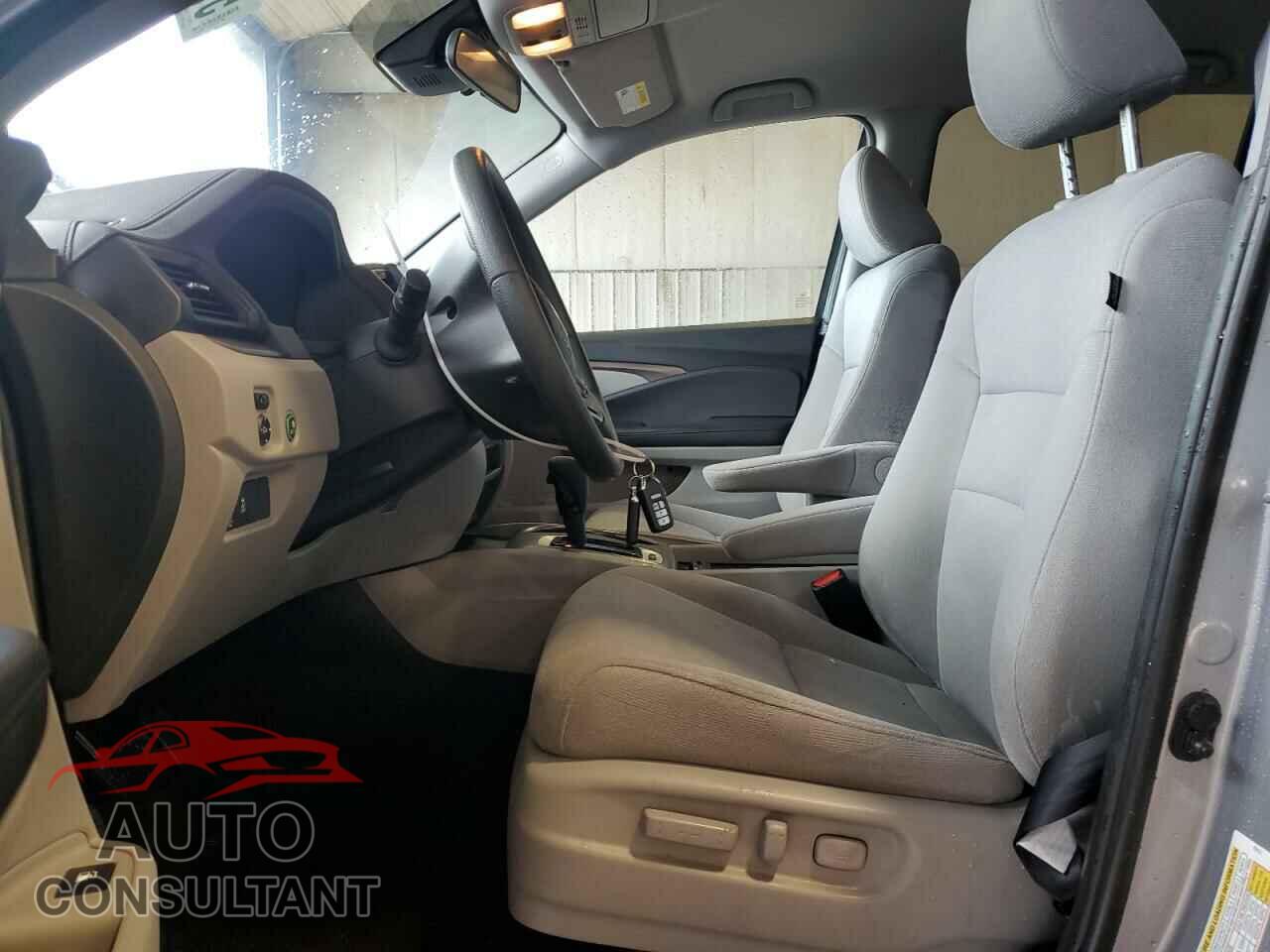HONDA PILOT 2019 - 5FNYF6H36KB098023