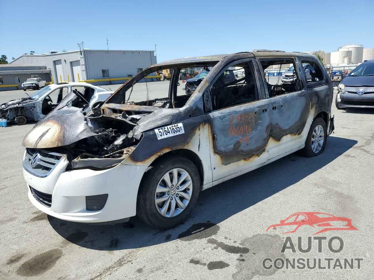 VOLKSWAGEN ROUTAN 2012 - 2C4RVABG2CR393583