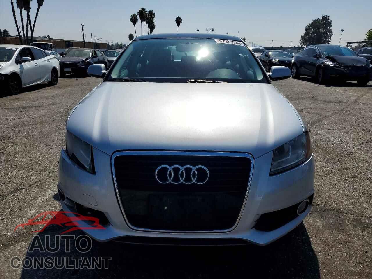 AUDI A3 2011 - WAUBEAFM0BA106405