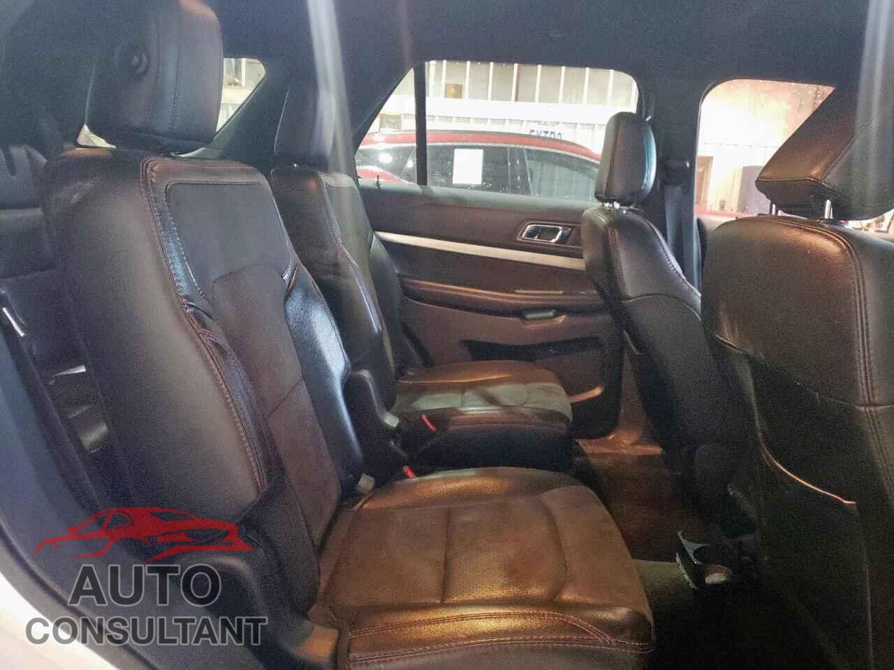 FORD EXPLORER 2018 - 1FM5K7D82JGB75010