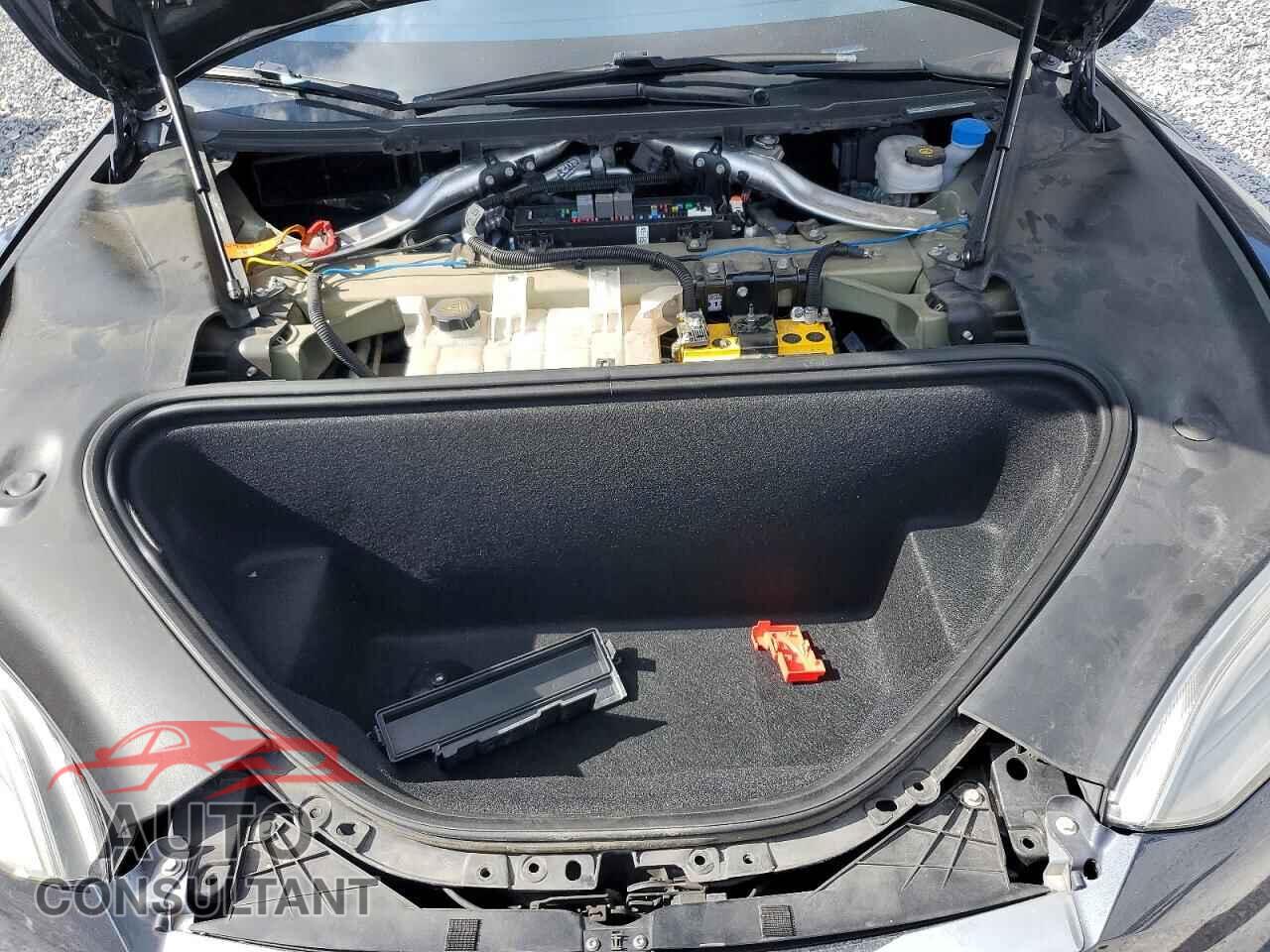 TESLA MODEL S 2019 - 5YJSA1E23KF333674