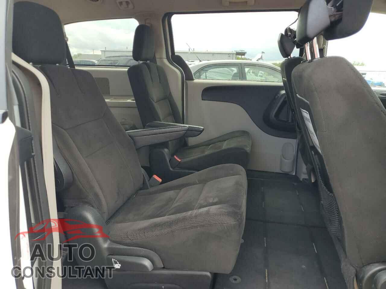 DODGE CARAVAN 2015 - 2C4RDGCG1FR557012