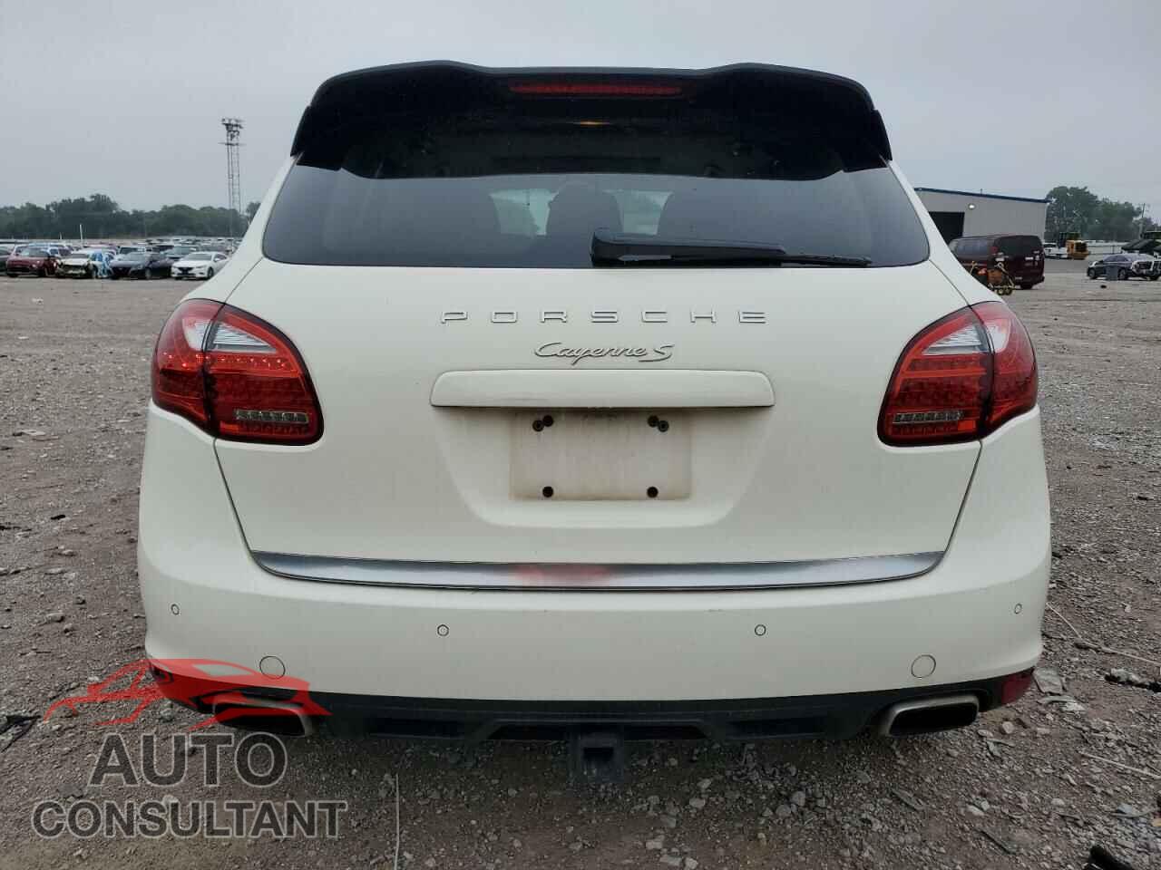 PORSCHE CAYENNE 2011 - WP1AB2A26BLA43543