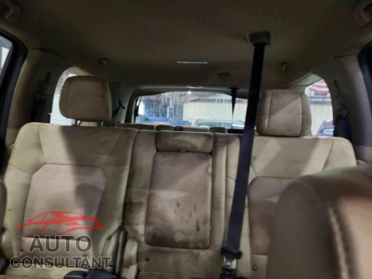 HONDA PILOT 2015 - 5FNYF4H44FB013313