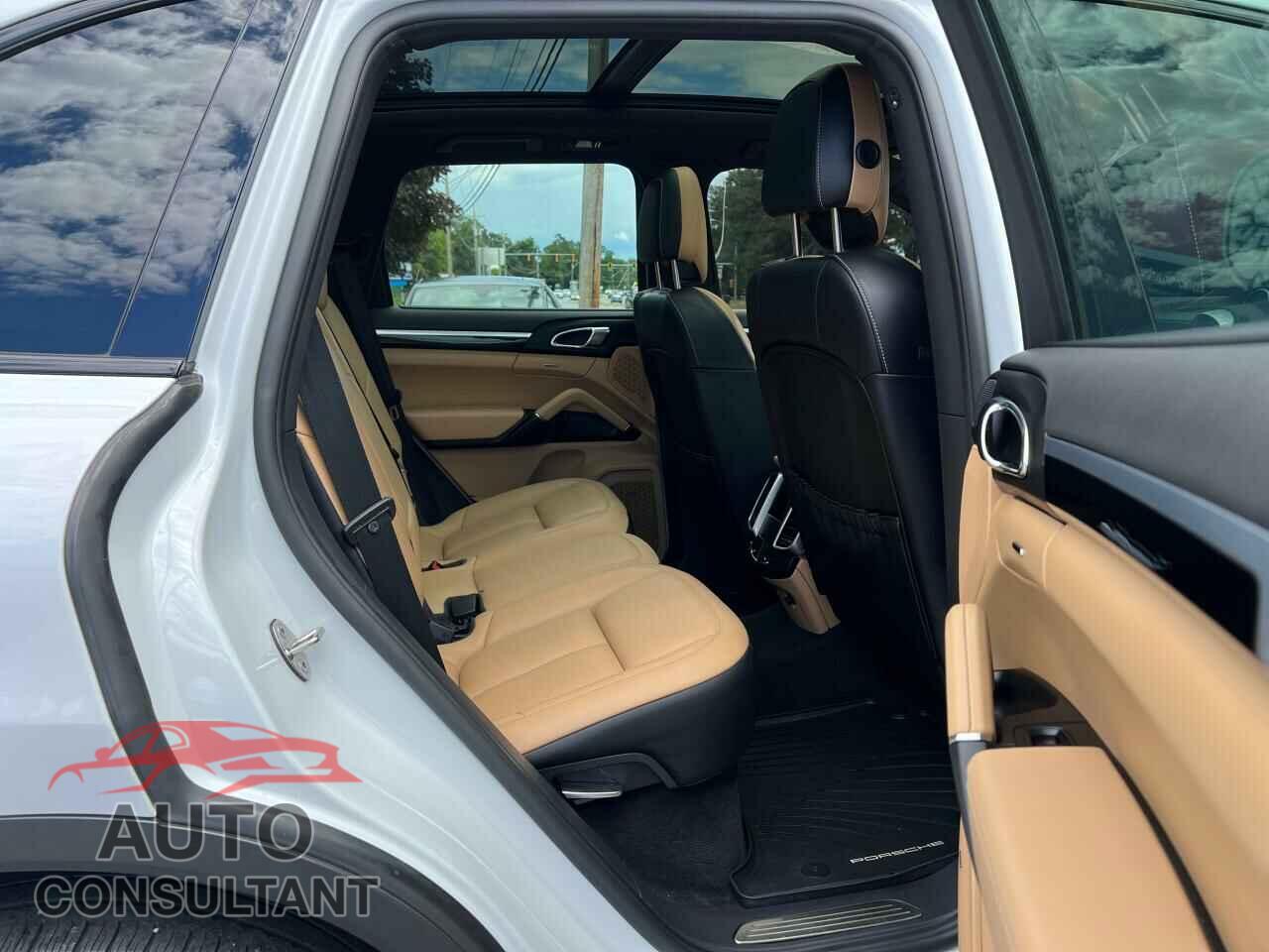 PORSCHE CAYENNE 2016 - WP1AE2A29GLA62277