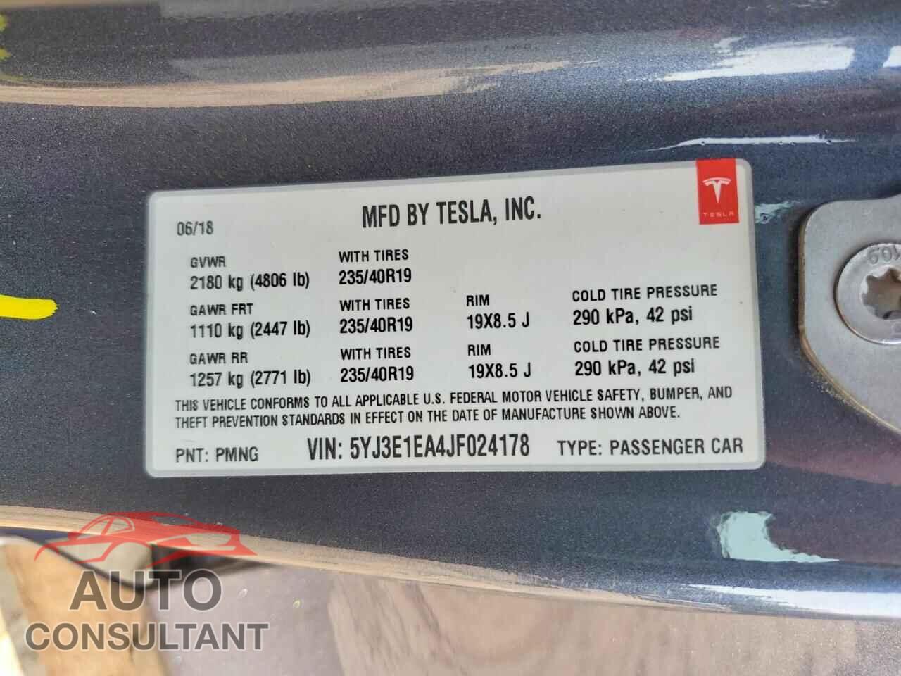 TESLA MODEL 3 2018 - 5YJ3E1EA4JF024178