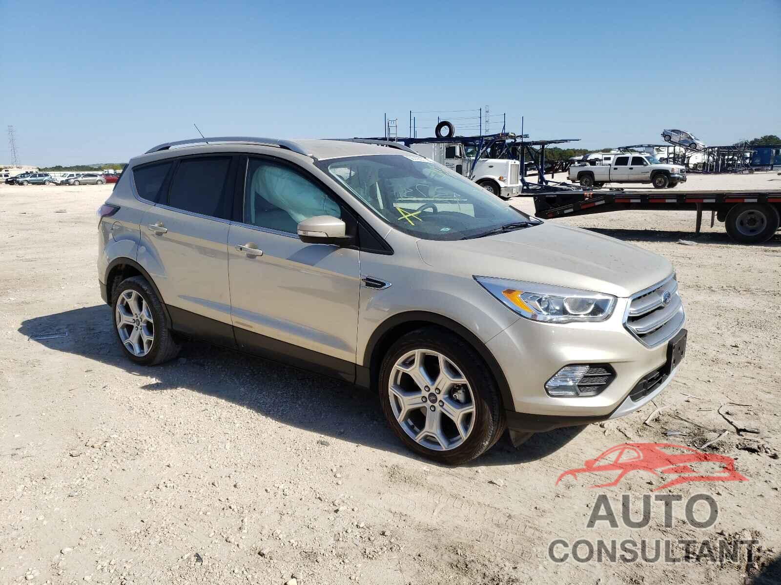 FORD ESCAPE 2017 - 1FMCU0J93HUE15778