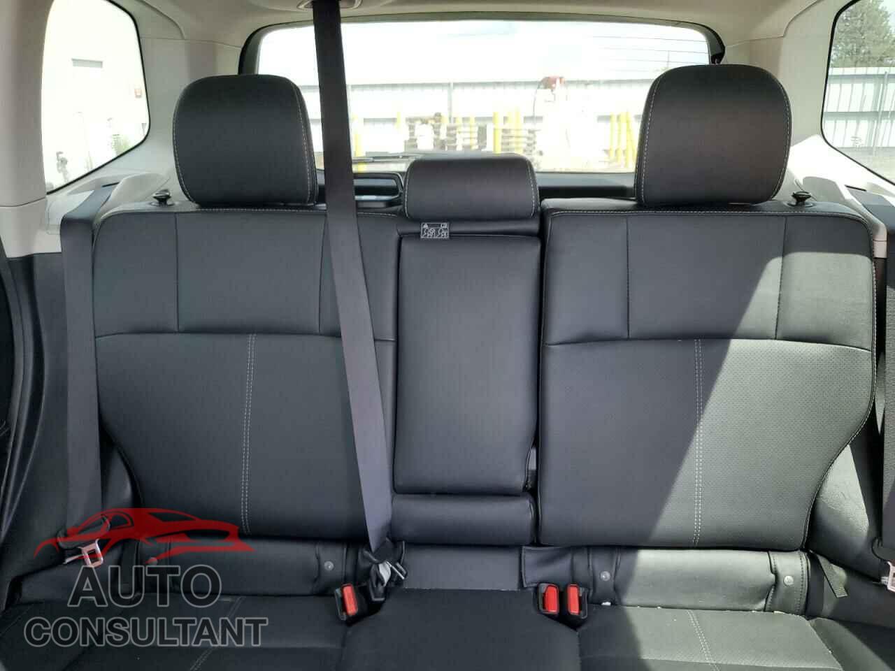 SUBARU FORESTER 2017 - JF2SJATC9HH812042