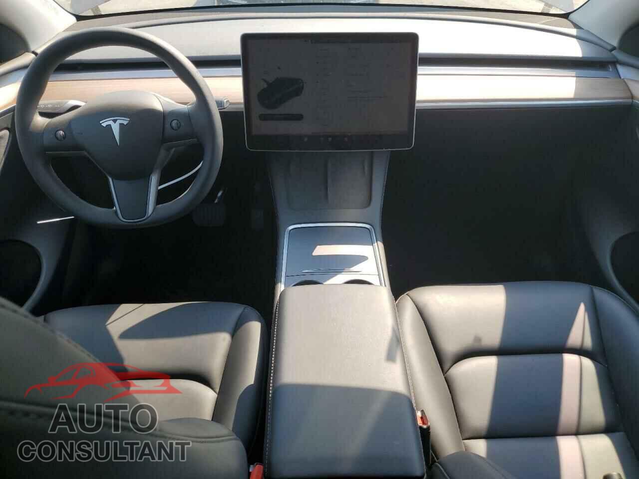 TESLA MODEL Y 2024 - 7SAYGDEE2RF007771