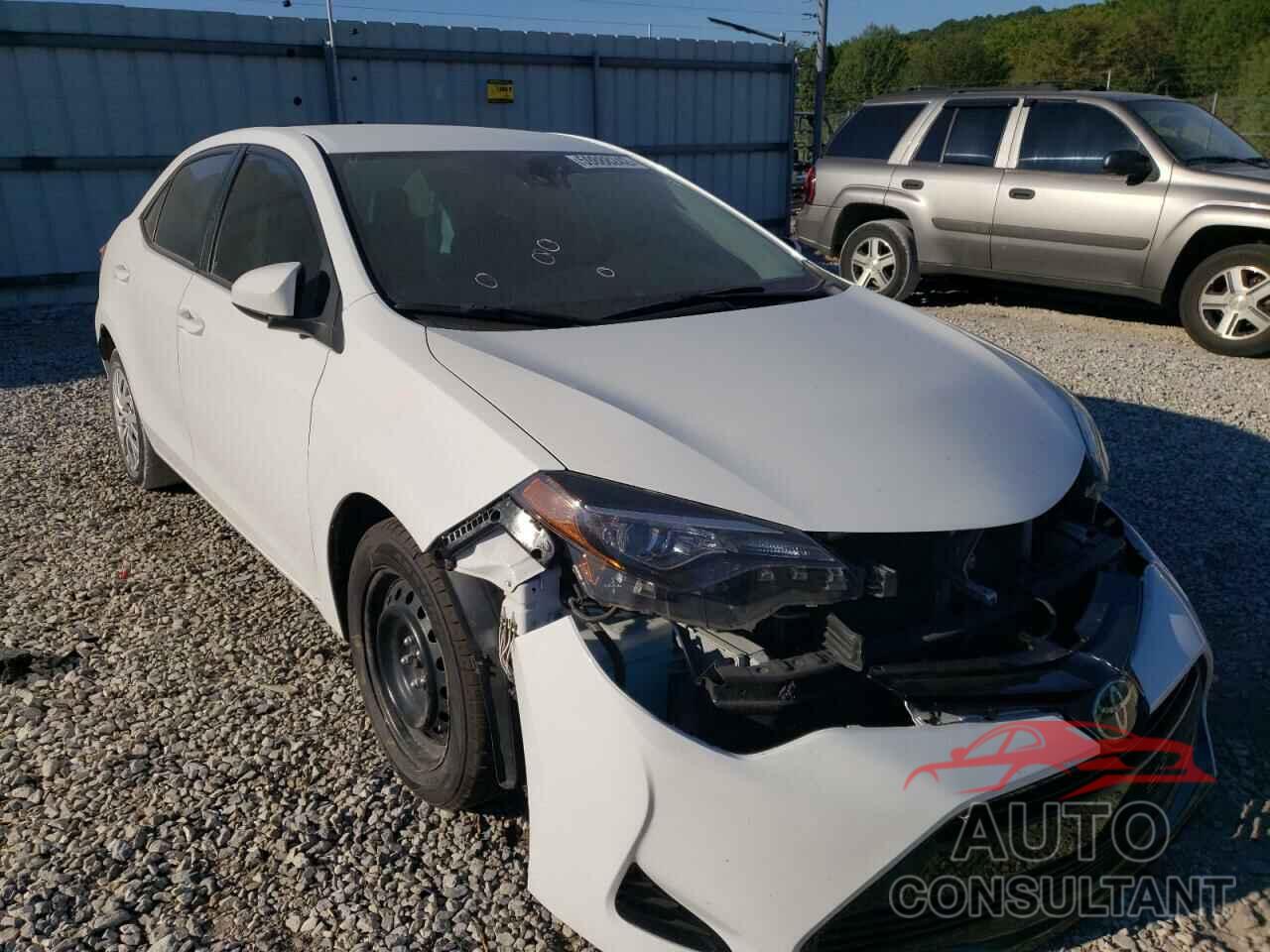 TOYOTA COROLLA 2018 - 5YFBURHE0JP743685