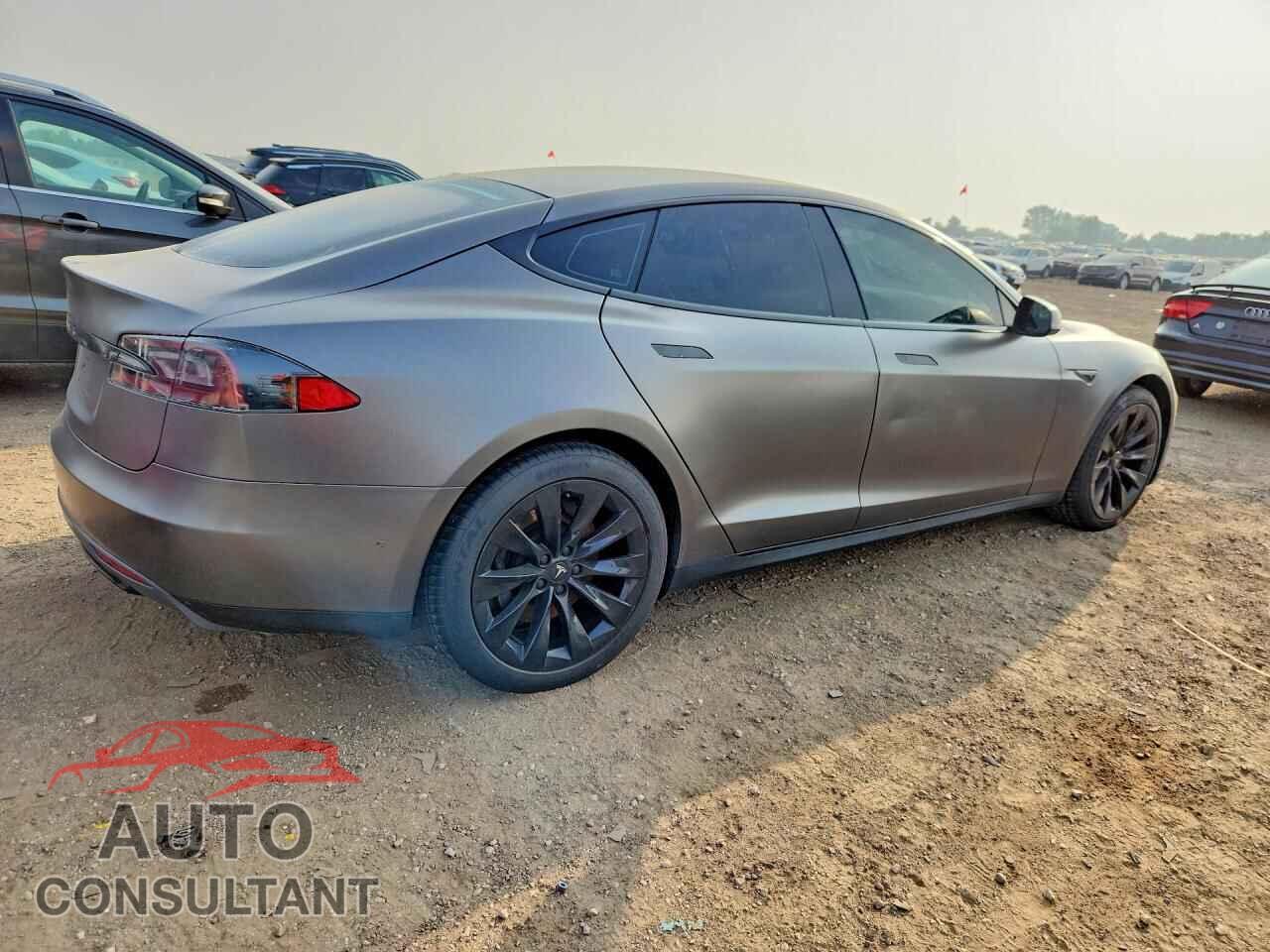 TESLA MODEL S 2015 - 5YJSA1S19FF080328
