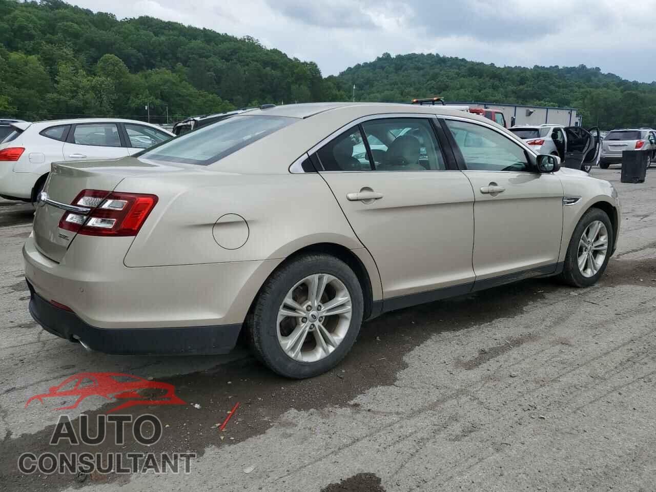 FORD TAURUS 2017 - 1FAHP2E89HG113351