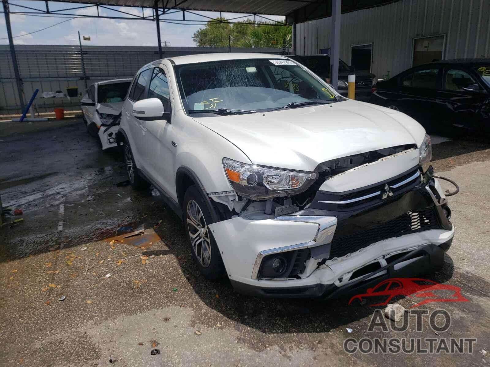 MITSUBISHI OUTLANDER 2018 - JA4AR3AU8JU018005
