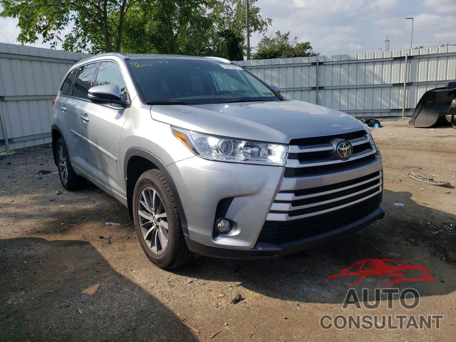 TOYOTA HIGHLANDER 2018 - 5TDJZRFH3JS876118