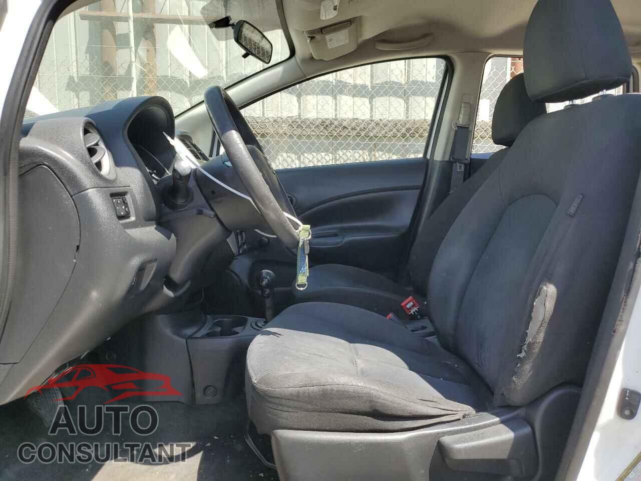 NISSAN VERSA 2016 - 3N1CE2CP3GL351665