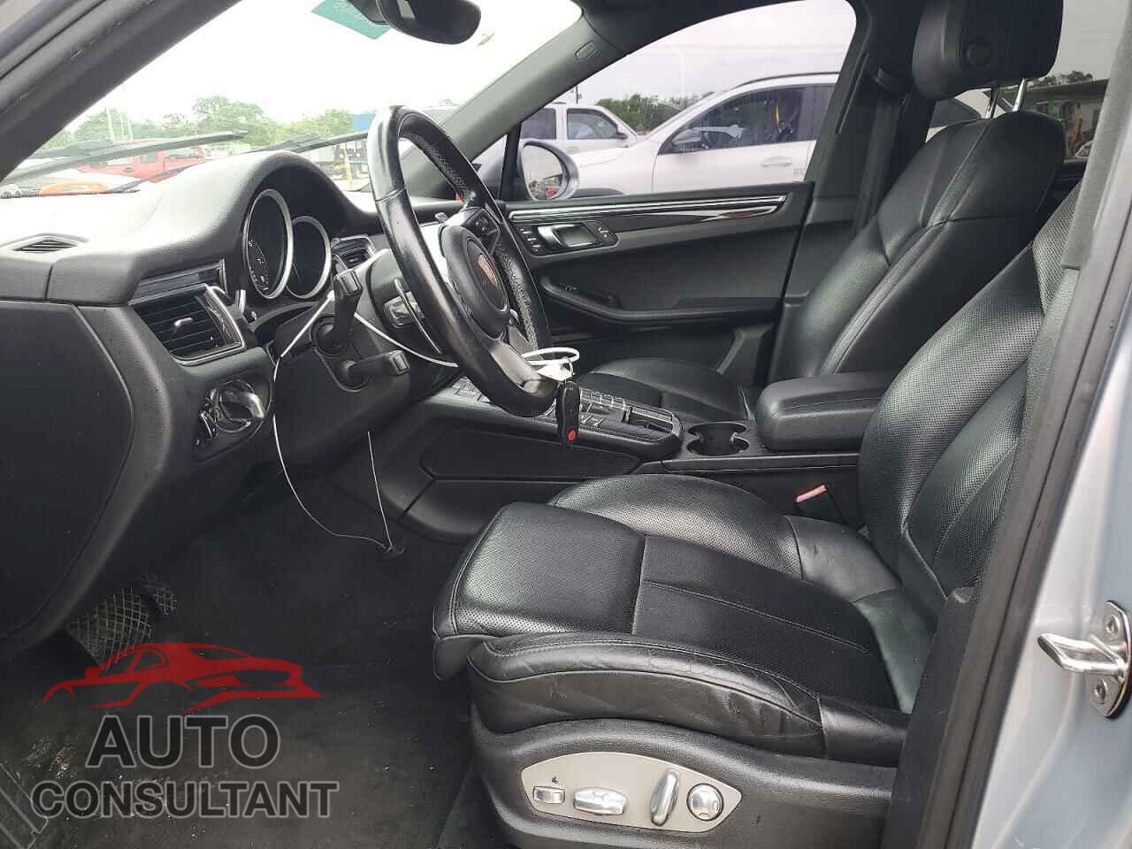 PORSCHE MACAN 2017 - WP1AA2A52HLB03498