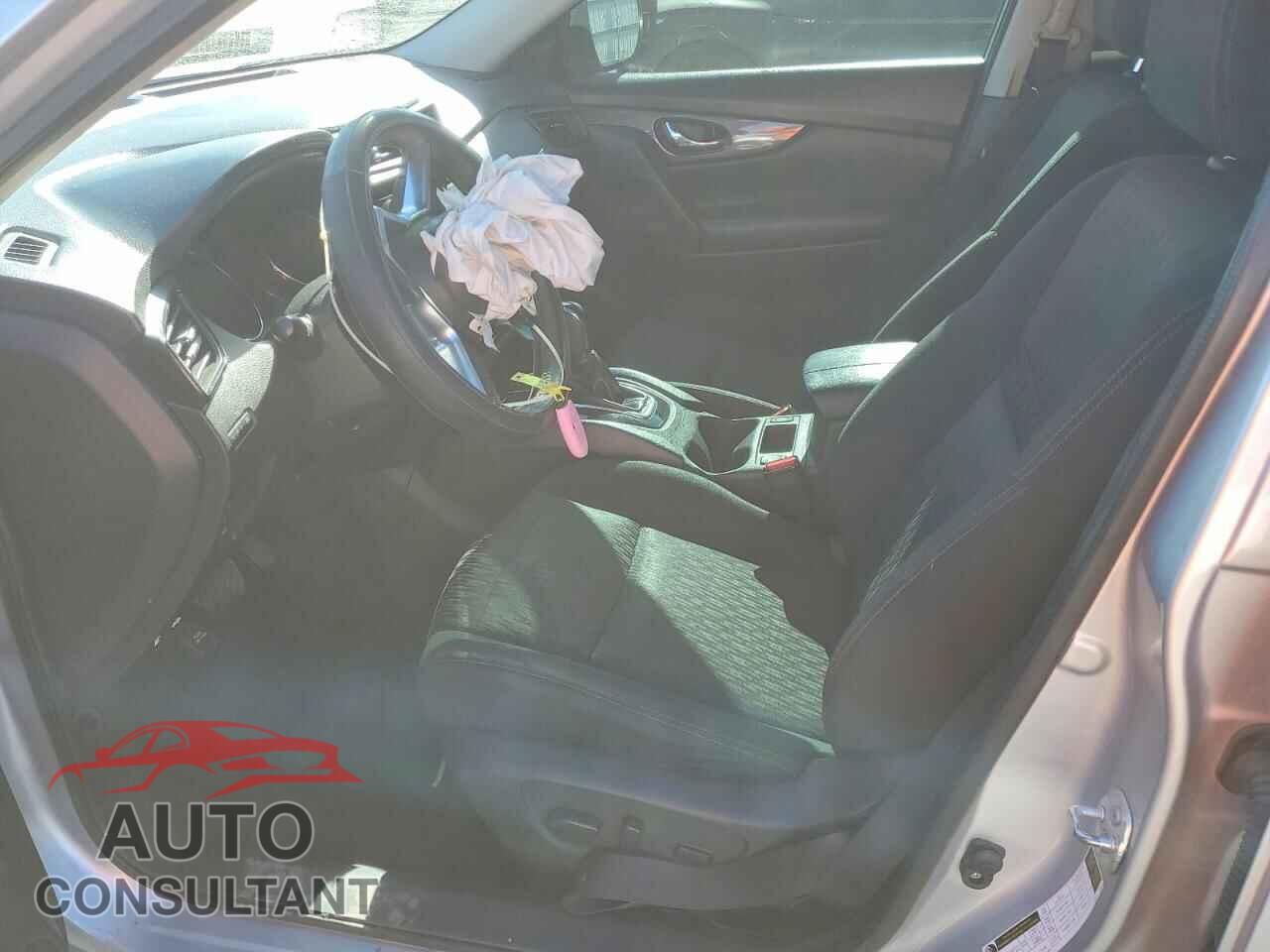 NISSAN ROGUE 2017 - KNMAT2MV9HP508175
