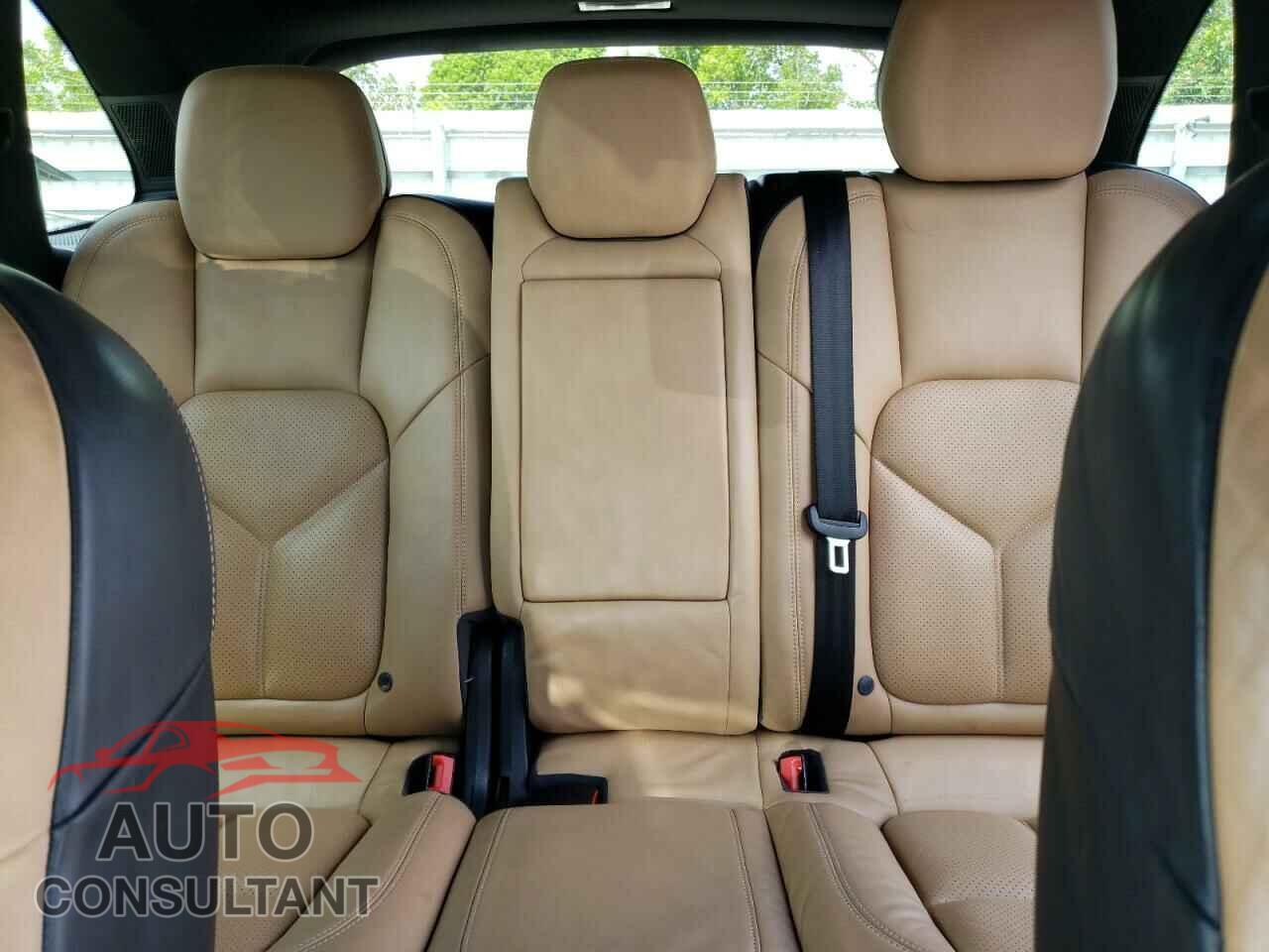 PORSCHE CAYENNE 2016 - WP1AA2A2XGLA08854