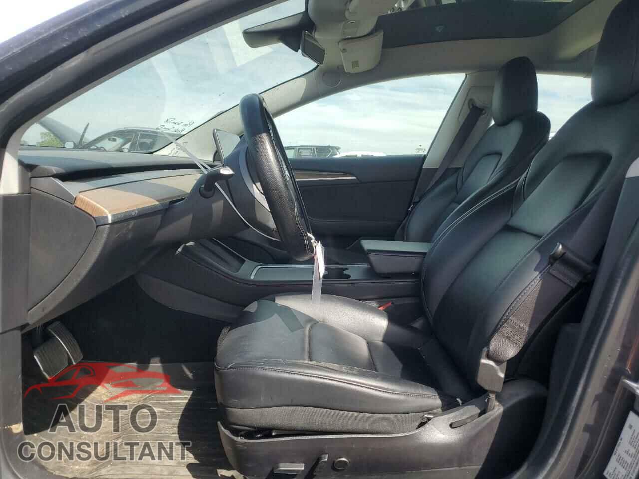TESLA MODEL 3 2021 - 5YJ3E1EA0MF074841