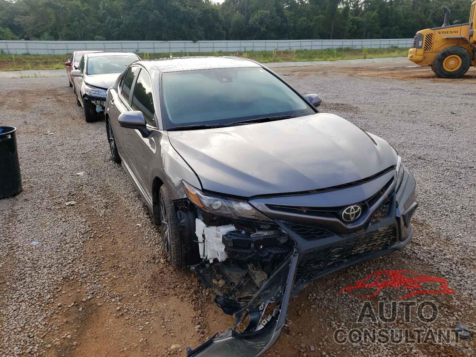 TOYOTA CAMRY 2021 - 4T1G11AK3MU552944