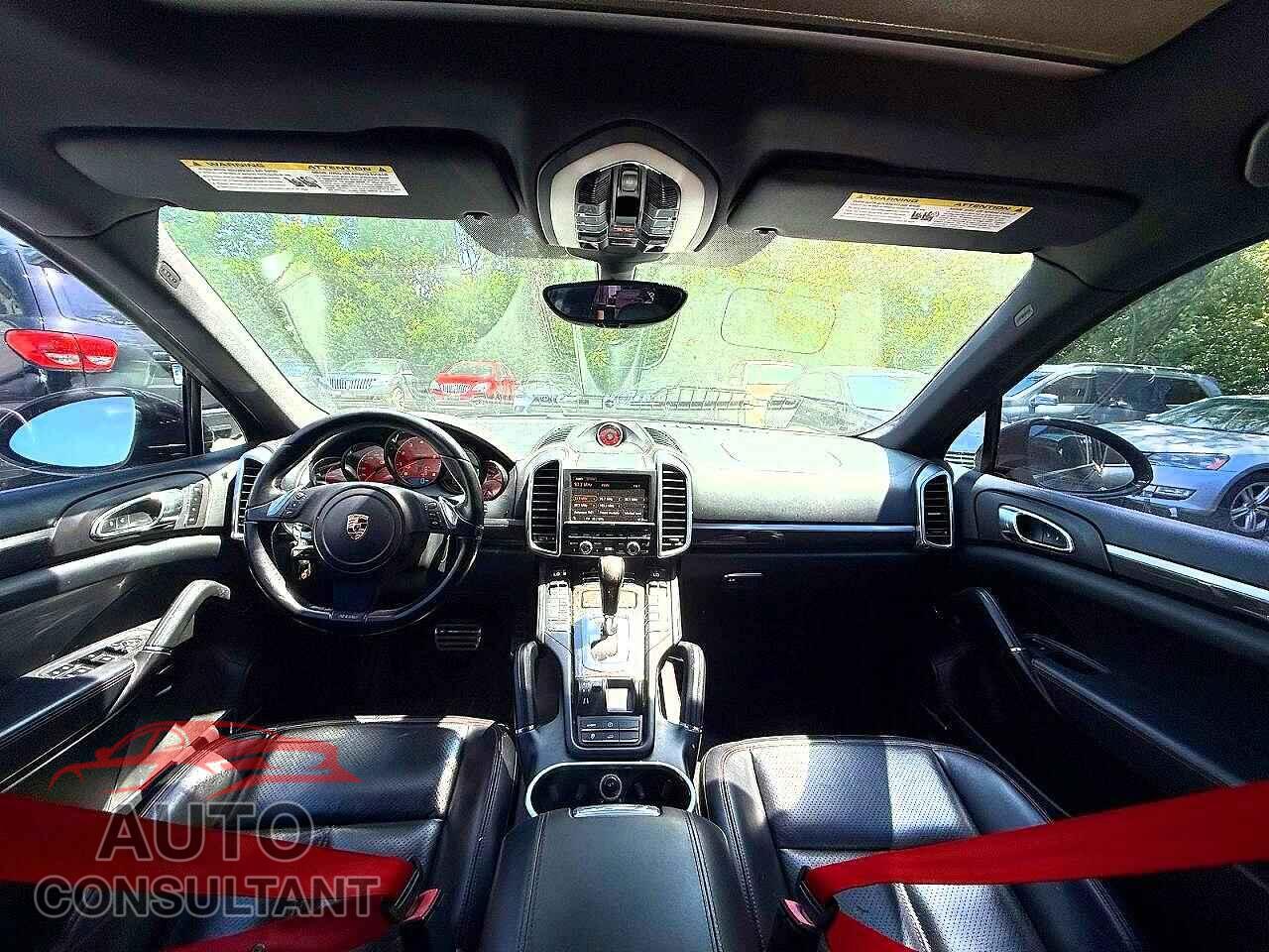 PORSCHE CAYENNE 2012 - WP1AB2A23CLA45610