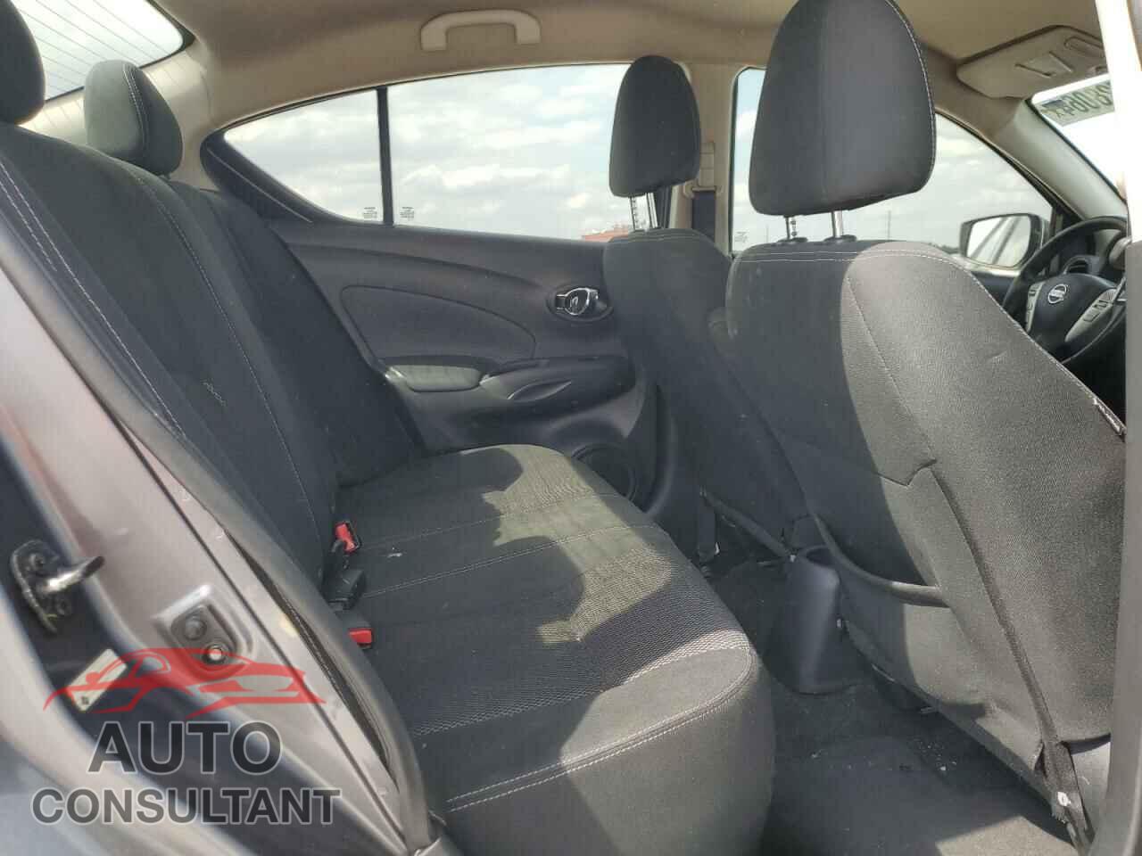 NISSAN VERSA 2017 - 3N1CN7AP3HL858499