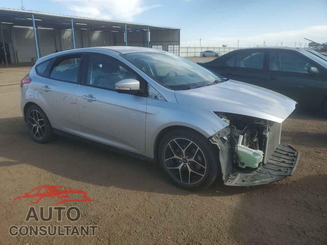 FORD FOCUS 2017 - 1FADP3M29HL319178