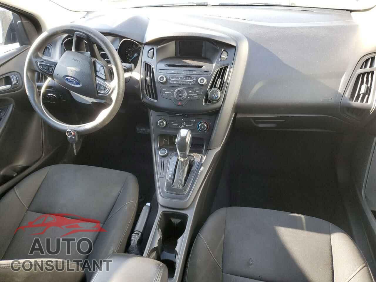 FORD FOCUS 2015 - 1FADP3F26FL293746
