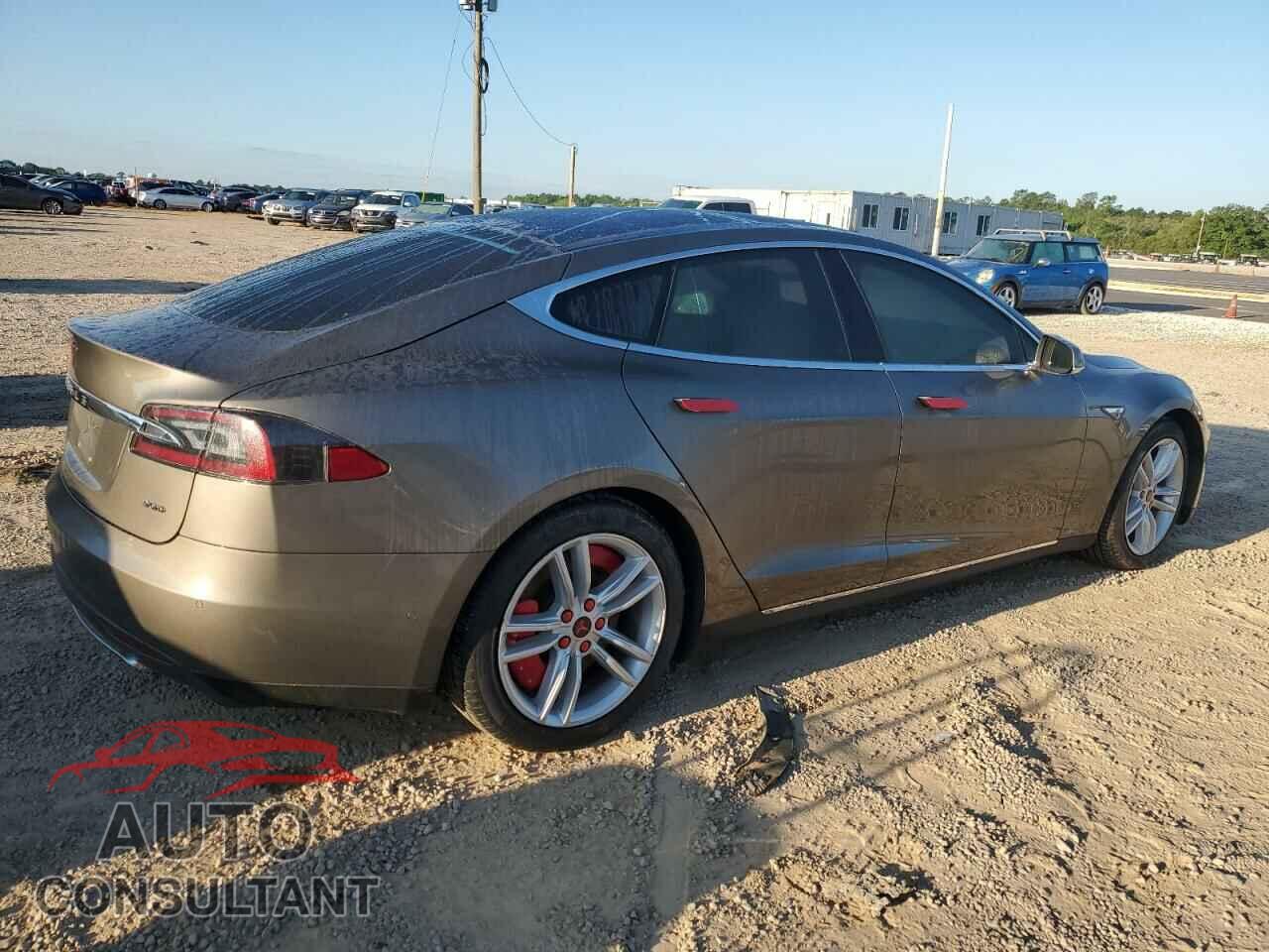TESLA MODEL S 2015 - 5YJSA1E29FF107628