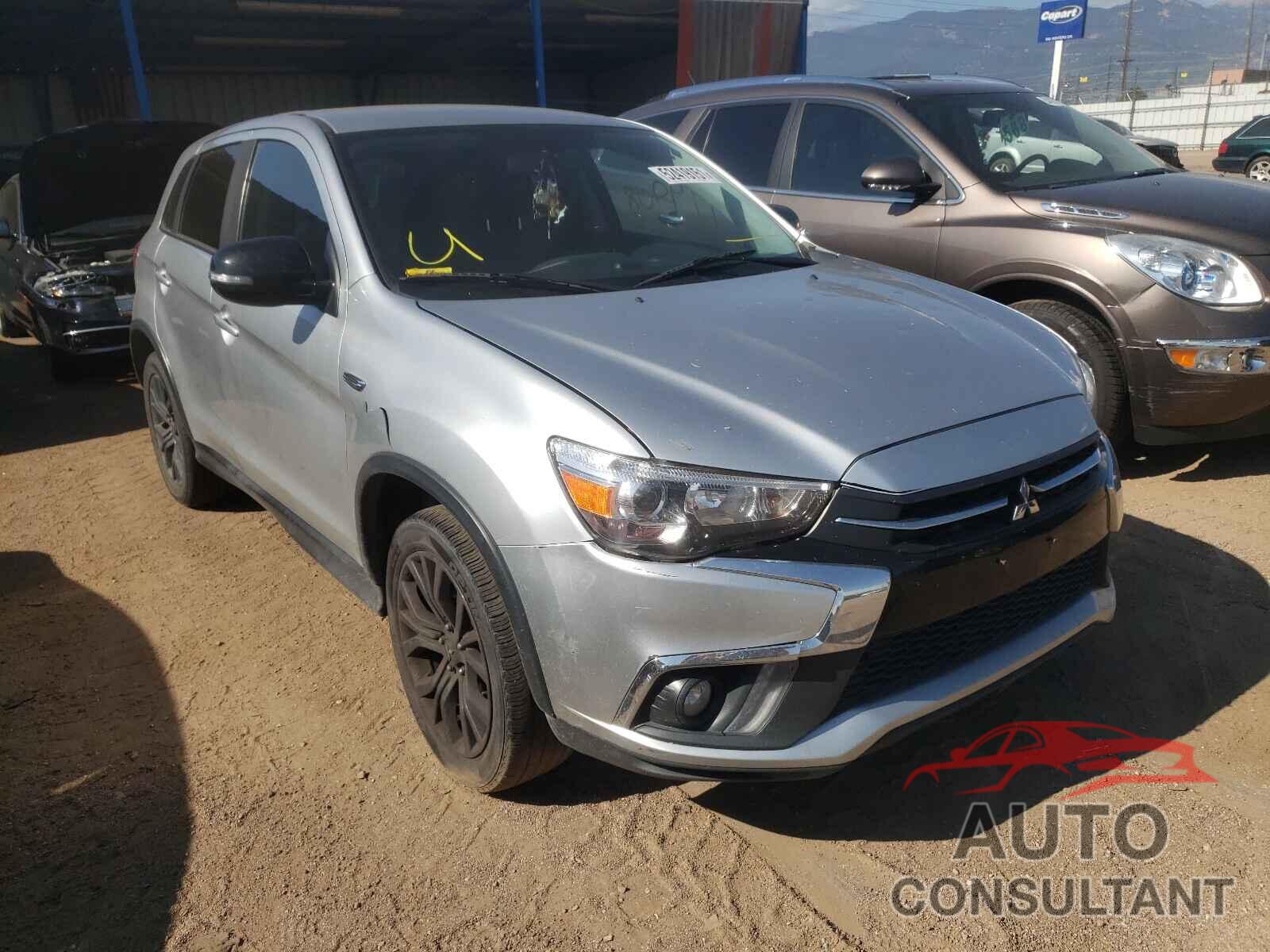 MITSUBISHI OUTLANDER 2018 - JA4AR3AU8JZ030416