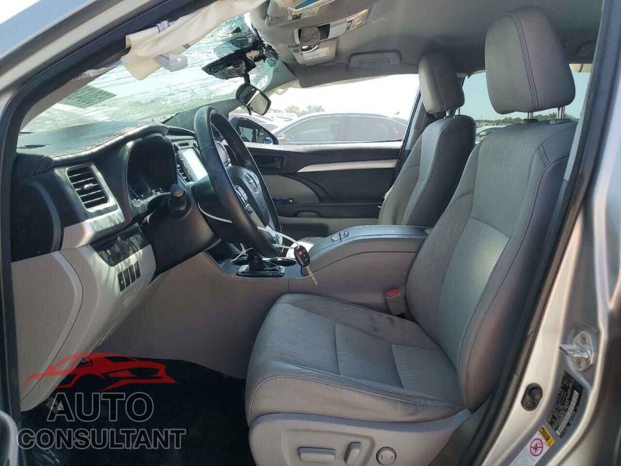 TOYOTA HIGHLANDER 2017 - 5TDZZRFH7HS217679