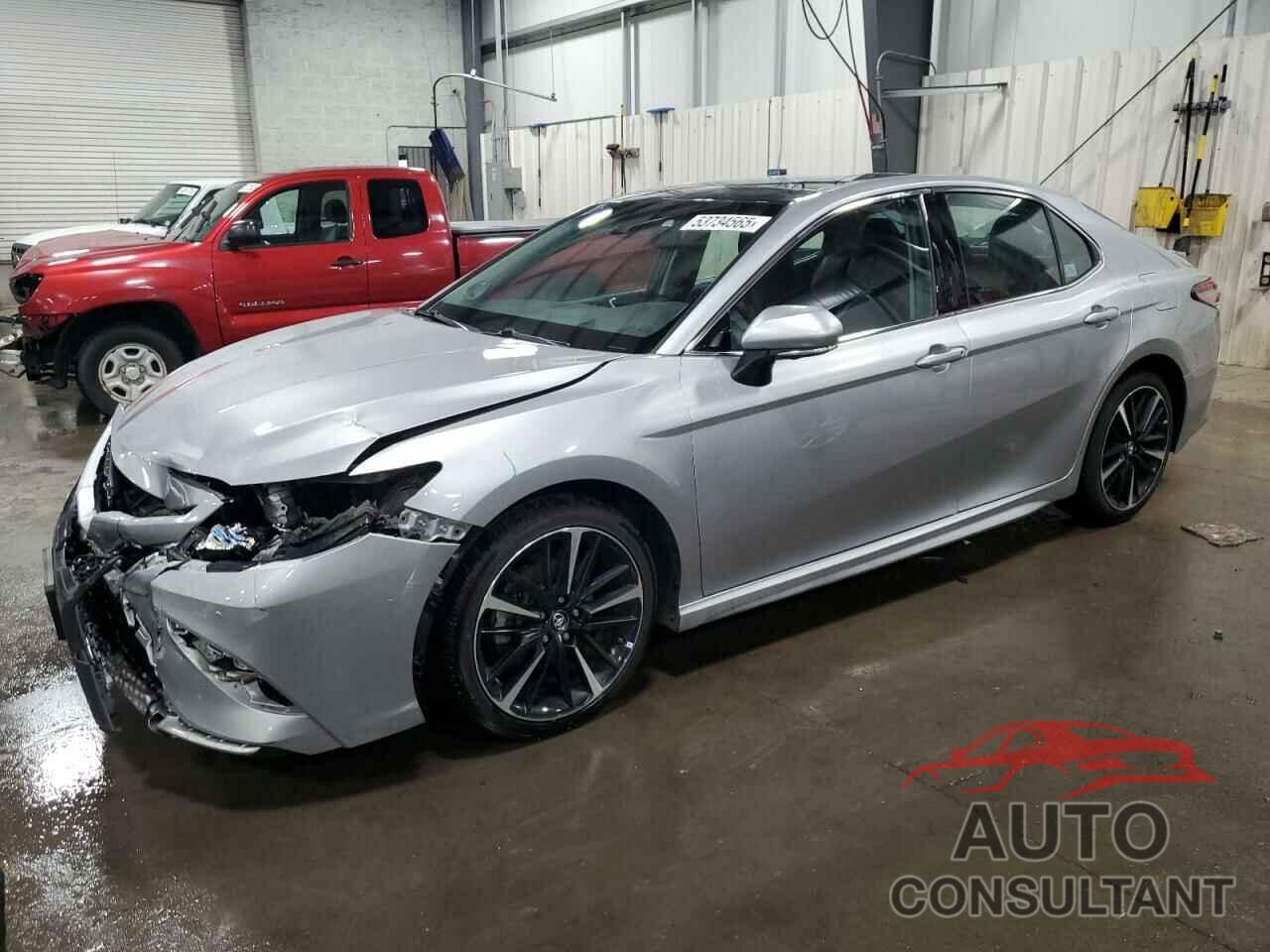 TOYOTA CAMRY 2018 - 4T1B61HK0JU141627