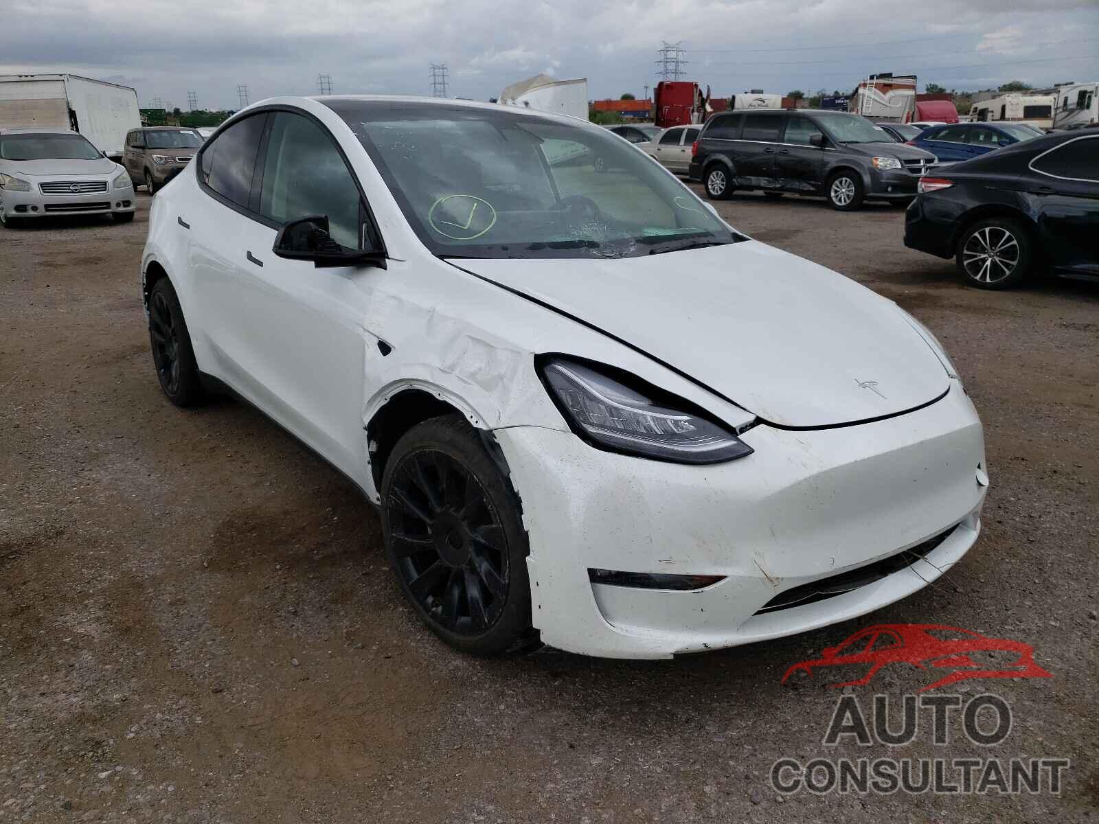 TESLA MODEL Y 2021 - 5YJYGDEE8MF204000