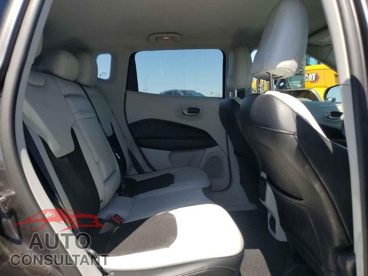 JEEP COMPASS 2017 - 3C4NJDBB6HT672068