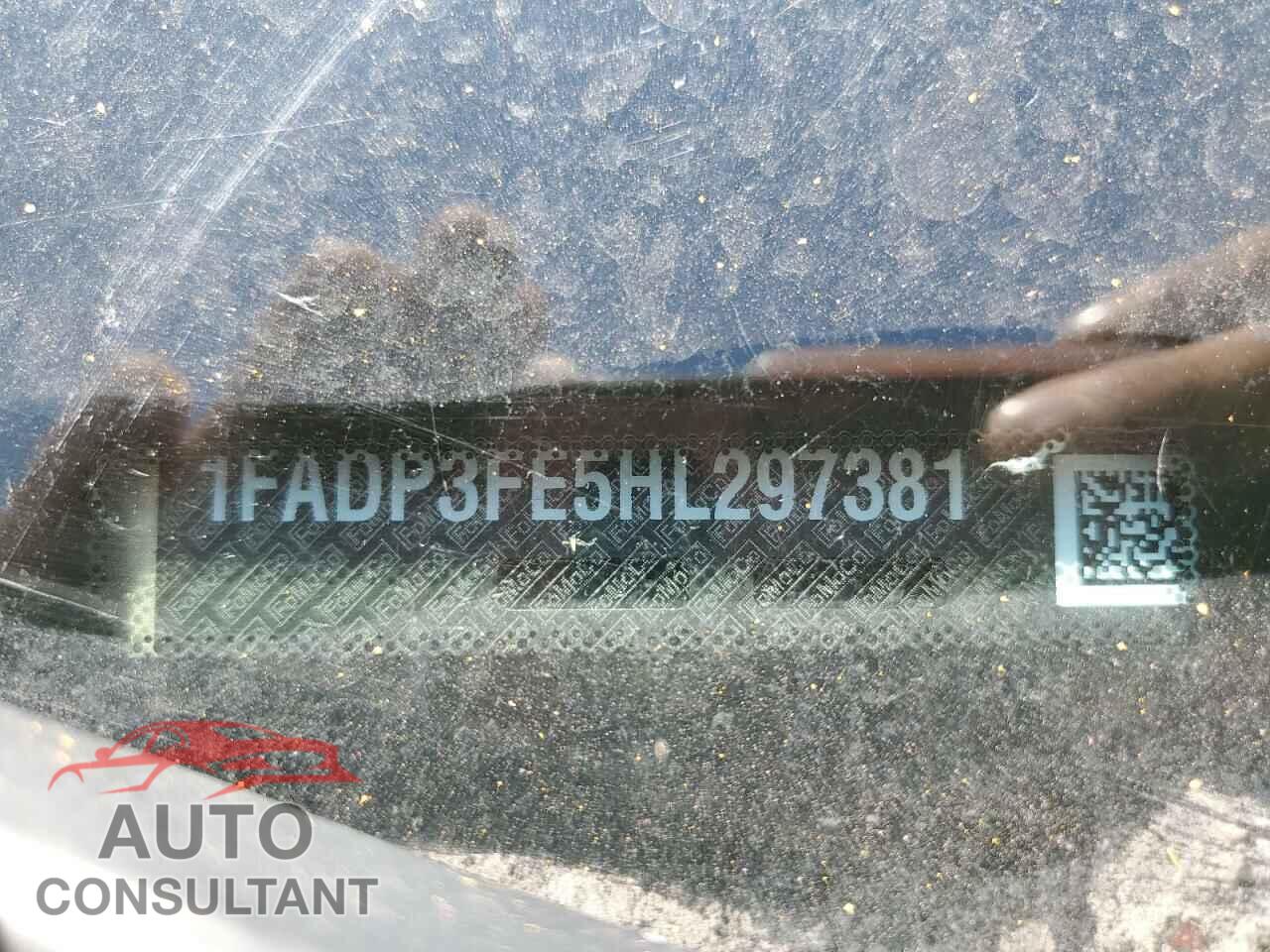 FORD FOCUS 2017 - 1FADP3FE5HL297381
