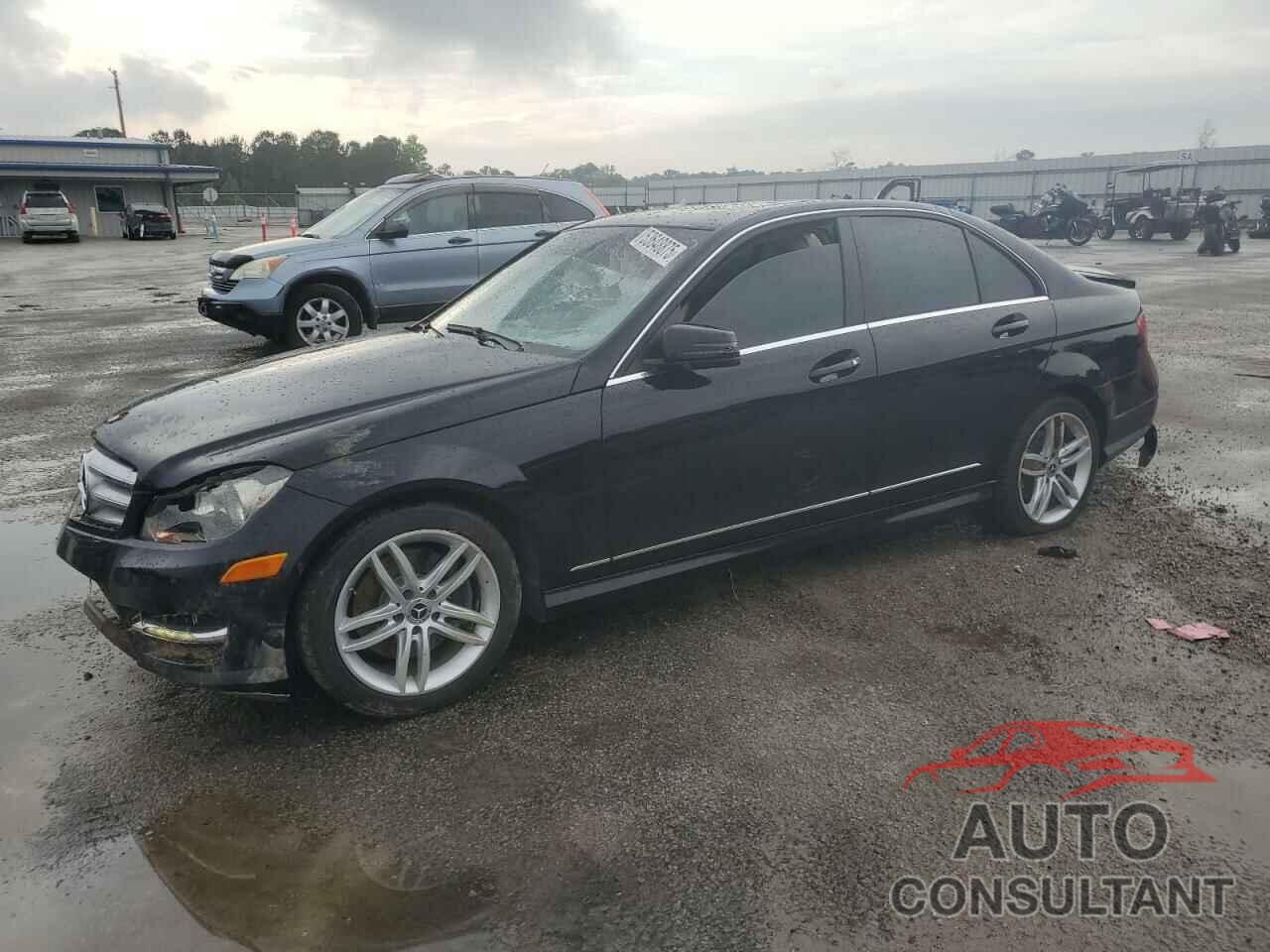 MERCEDES-BENZ C-CLASS 2013 - WDDGF8AB1DG084702